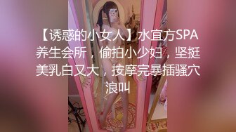 170黑丝女友抓着脚草