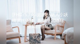 中出面部奇闻趣事与戴大屁股眼镜的听话韩国女孩。韩国美食约会结束后，我们在她家调情。对一个变得淫荡的美