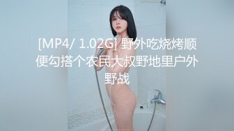 3大年初三美女邻居备着老公跟我偷情，他打电话一直催，戴绿帽真爽