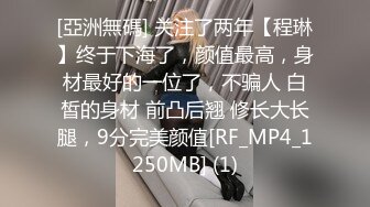 熟女阿姨 啊啊老公 我要射了 在家被眼镜胖哥无套猛怼 奶子哗哗 内射 奈何持久力不行 不满足 只能继续手工