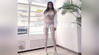 《顶级震撼秘极品骚婊》最新流出万狼求购OnlyFans地狱调教大咖【G王】付费解锁私拍~骚母G户外爬行露出啪啪双通