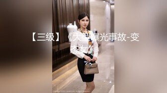 校园情侣思念太久，趁同学们还没来教室，男友解开拉链喂女友吃棒棒！