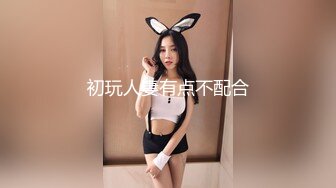 牛仔高跟少妇，换上黑丝屁眼舔干净再后入