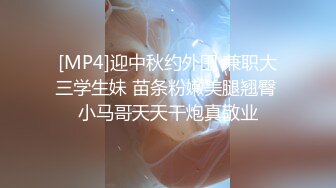 双女姐妹花多P男主激情啪啪，全程露脸一起伺候大鸡巴，享受纹身大哥的各种抽插，姐姐爽完妹妹挨插精彩刺激